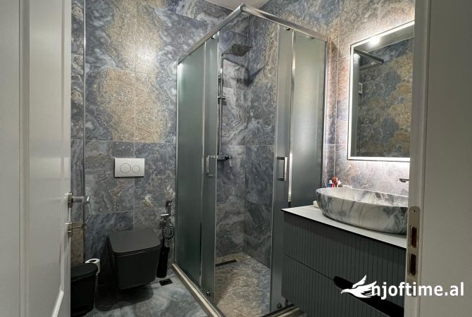 Shtepi me qera 2+1 ne Tirane - 750 Euro