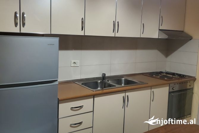 Shtepi me qera 1+1 ne Tirane - 36,000 Leke