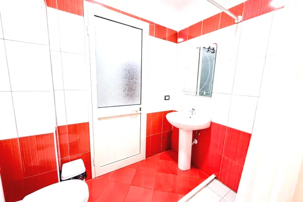 Shtepi me qera 1+1 ne Durres - 150 Euro