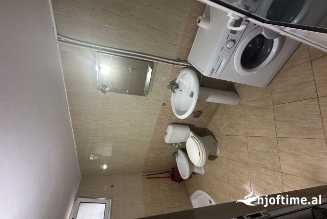 Shtepi me qera 1+1 ne Tirane - 28,000 Leke