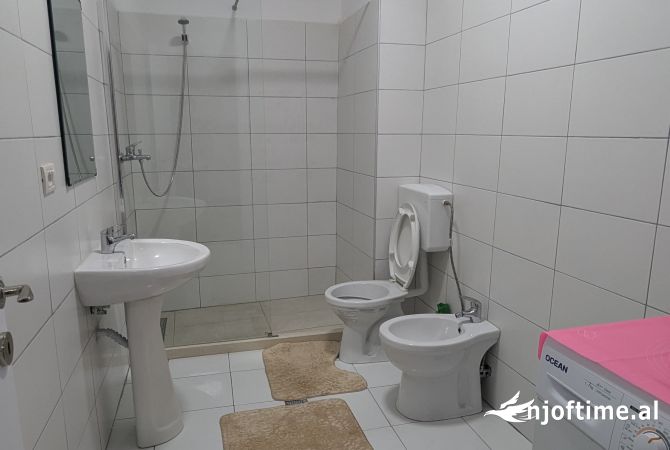 Shtepi me qera Apartament ne Durres, 2+1, Mobilimi E mobiluar, Pagesa 400  Euro.