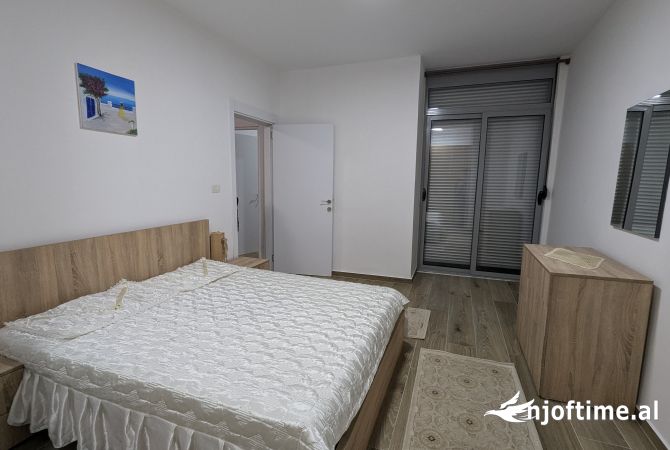 Shtepi me qera Apartament ne Durres, 2+1, Mobilimi E mobiluar, Pagesa 400  Euro.