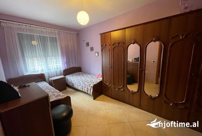 Shtepi ne shitje 2+1 ne Tirane - 215,000 Euro