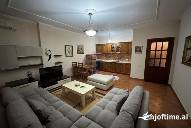Shtepi me qera 2+1 ne Tirane - 550 Euro