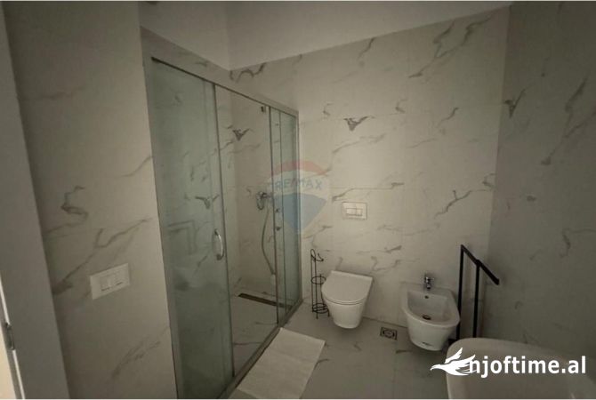 Shtepi me qera Apartament ne Tirane, 1+1, Mobilimi E mobiluar, Pagesa 800  Euro.