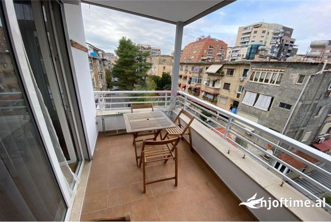 Shtepi me qera Apartament ne Tirane, 1+1, Mobilimi E mobiluar, Pagesa 800  Euro.
