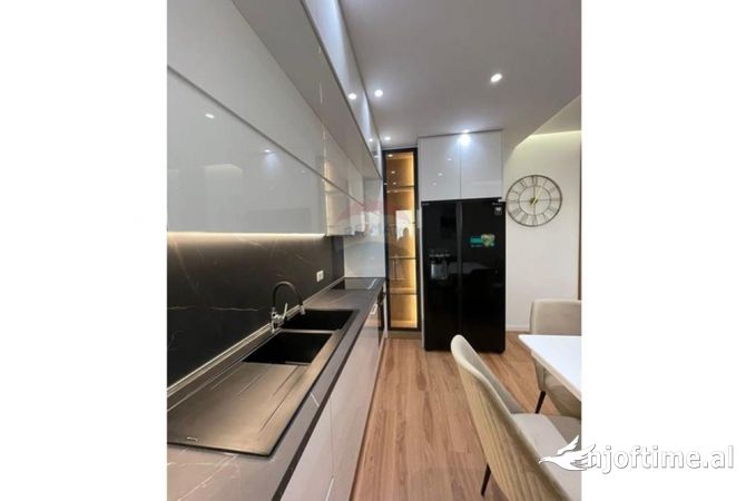Shtepi ne shitje 2+1 ne Tirane - 210,000 Euro