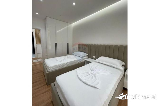 Shtepi ne shitje Apartament ne Tirane, 2+1, Mobilimi E mobiluar, Pagesa 210,000  Euro.