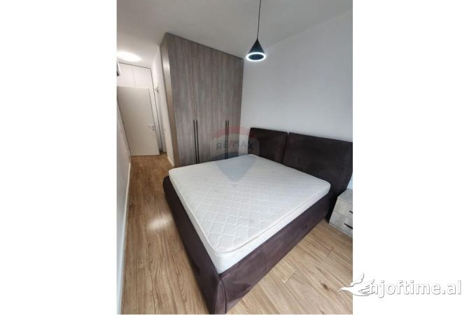 Shtepi me qera 2+1 ne Tirane - 800 Euro