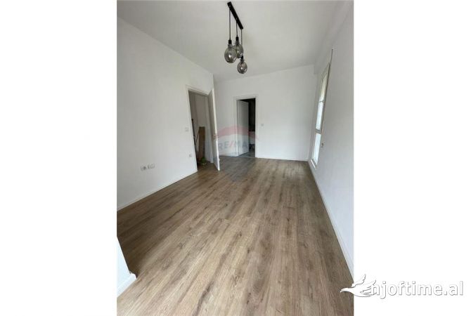 Shtepi me qera 2+1 ne Tirane - 500 Euro