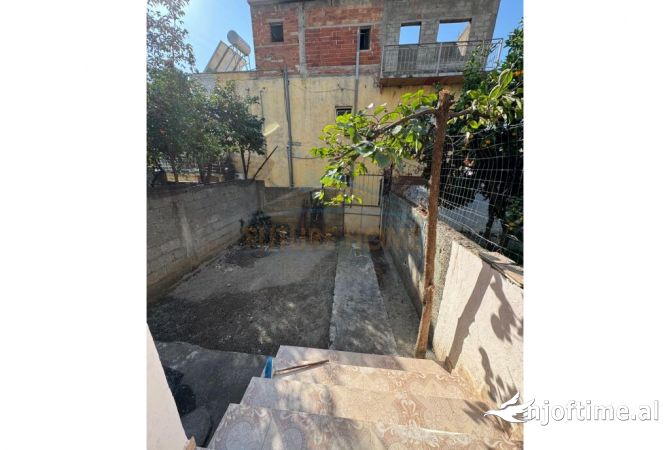 Shtepi me qera 1+1 ne Tirane - 300 Euro