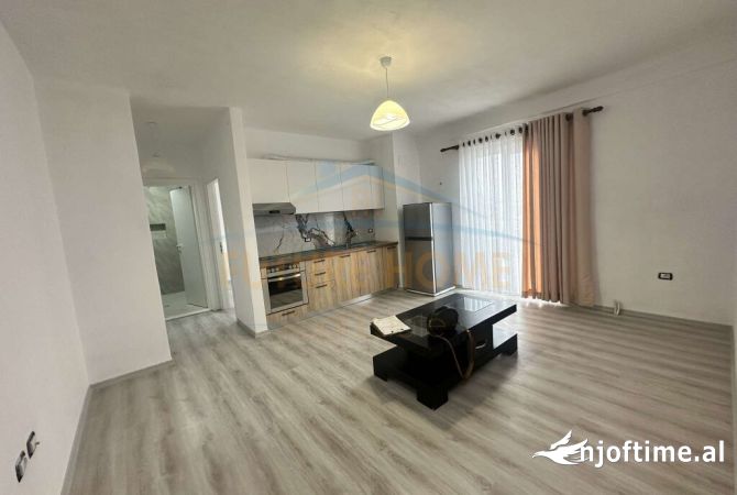 Shtepi me qera 1+1 ne Tirane - 280 Euro