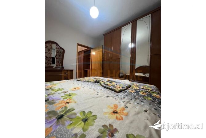 Shtepi me qera 1+1 ne Tirane - 450 Euro