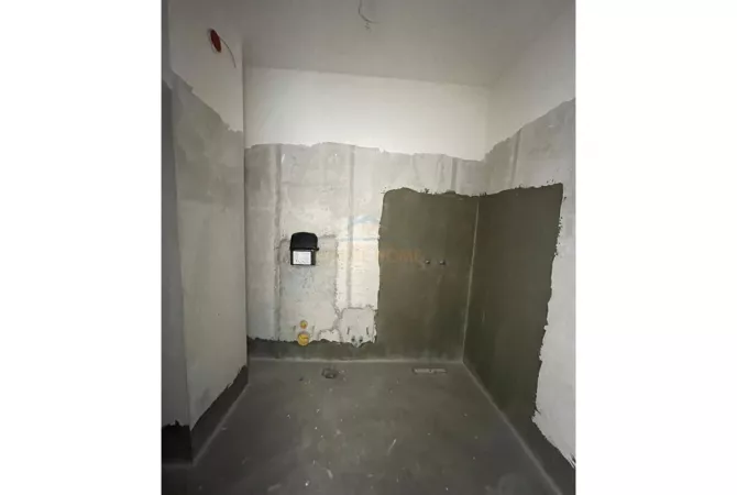 Shtepi ne shitje Apartament ne Tirane, 1+1, Mobilimi Bosh, pa mobiluar, Pagesa 120,000  Euro.