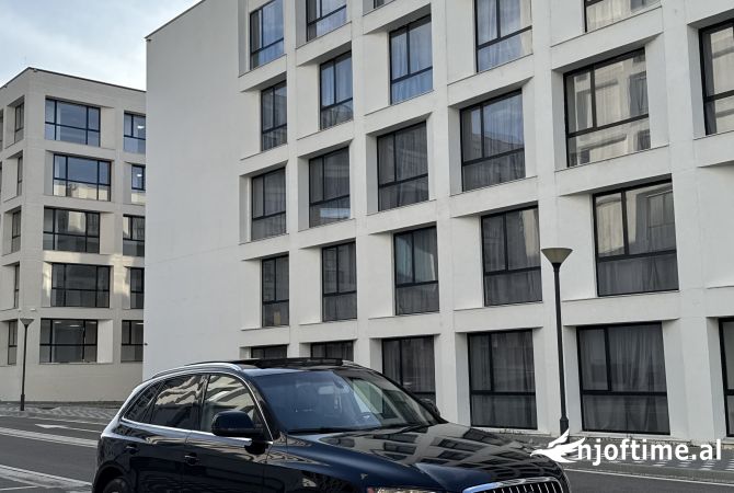 Makina ne shitje ne Tirane - 9,500 Euro