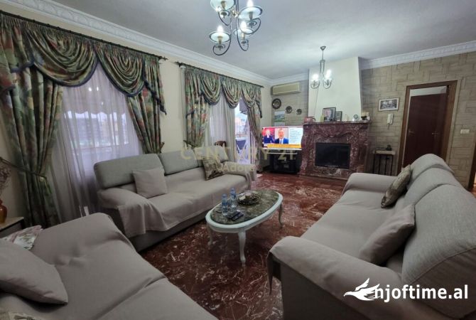Shtepi ne shitje Apartament ne Tirane, 3+1, Mobilimi E mobiluar, Pagesa 260,000  Euro.