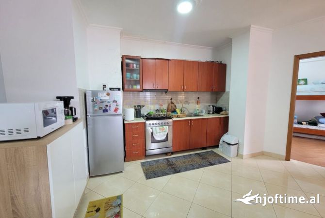 Shtepi me qera 2+1 ne Tirane - 650 Euro