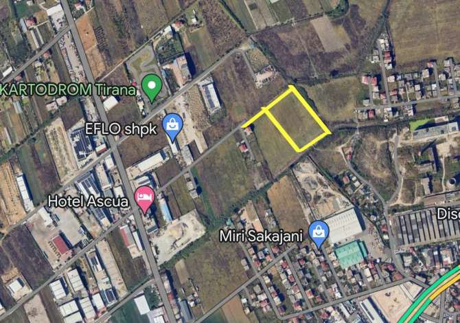 Truall ose Toke ne Tirane - 100 Euro