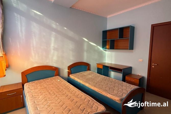 Shtepi me qera 2+1 ne Tirane - 50,000 Leke