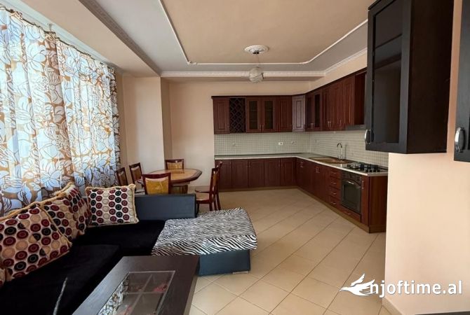 Shtepi me qera 2+1 ne Tirane - 50,000 Leke