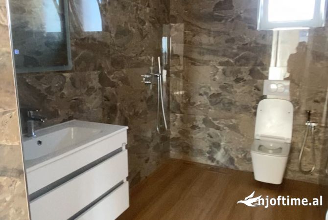Shtepi me qera 2+1 ne Tirane - 45,000 Leke