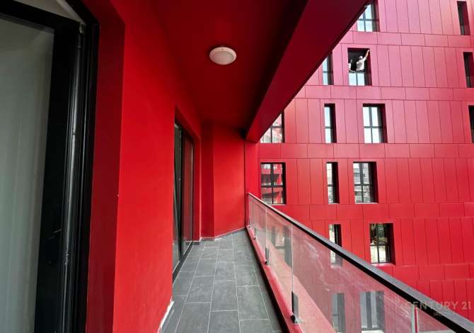 JAPIM ME QIRA AMBIENT PER ZYRA ARLIS FARMACIA 10.  Rruga e Dibres Tirana, Albania Per Qira 600 Euro /Mu