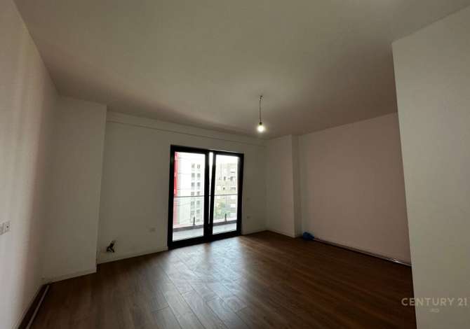 Ambient biznesi me qera 3+1 ne Tirane - 600 Euro