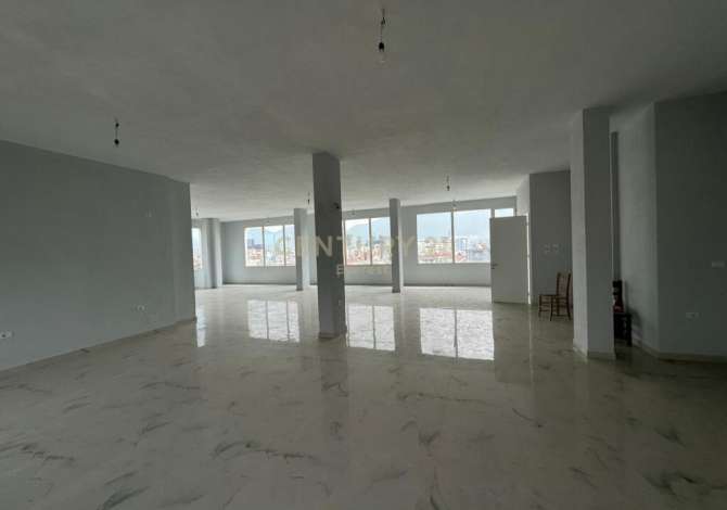 Ambient biznesi me qera 4+1 ne Tirane - 3,000 Euro