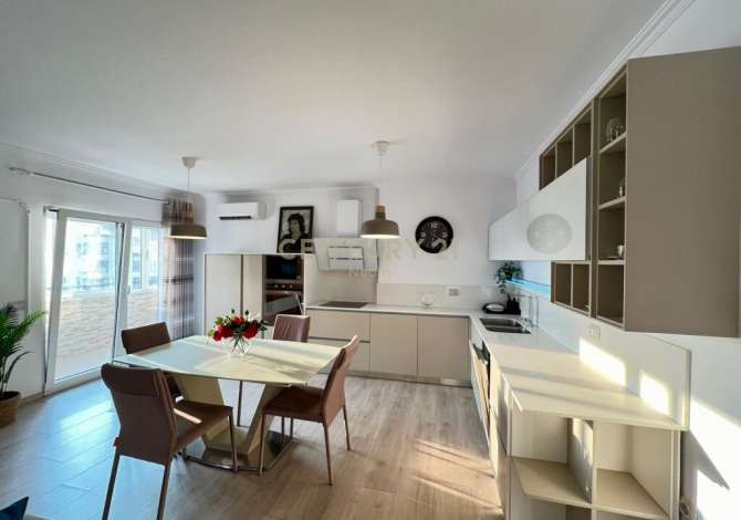 Shtepi me qera 2+1 ne Tirane - 1,500 Euro