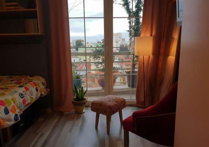 Shtepi me qera 2+1 ne Tirane - 550 Euro