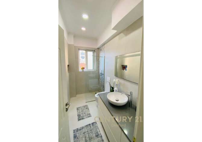 Shtepi me qera 2+1 ne Tirane - 650 Euro