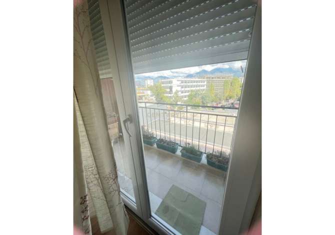 Shtepi me qera 2+1 ne Tirane - 680 Euro