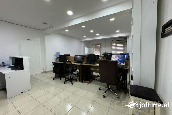 Ambient biznesi me qera 3+1 ne Tirane - 850 Euro