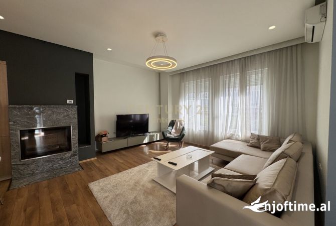 Shtepi me qera 4+1 ne Tirane - 3,000 Euro