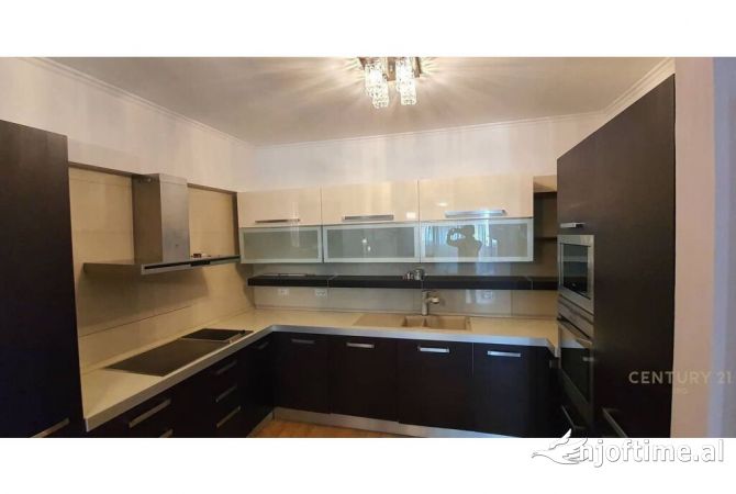 Shtepi me qera 2+1 ne Tirane - 750 Euro
