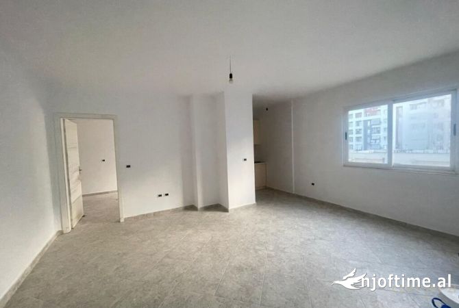Shtepi me qera 2+1 ne Tirane - 400 Euro