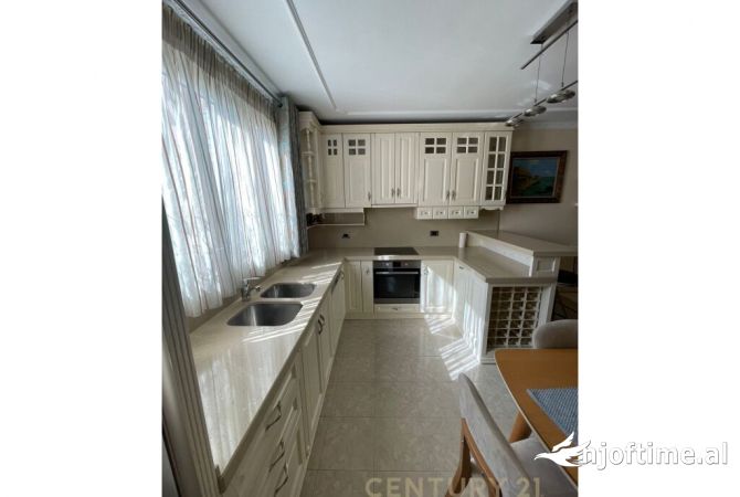 House for Rent 3+1 in Tirana - 600 Euro