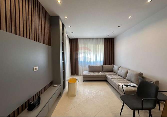 Shtepi me qera 2+1 ne Tirane - 550 Euro