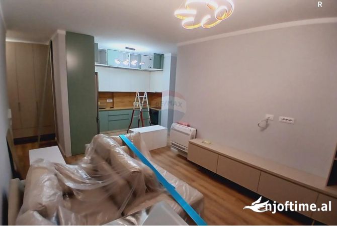 APARTAMENT 2+1+2 ME QIRA TEK BULEVARDIT E RI