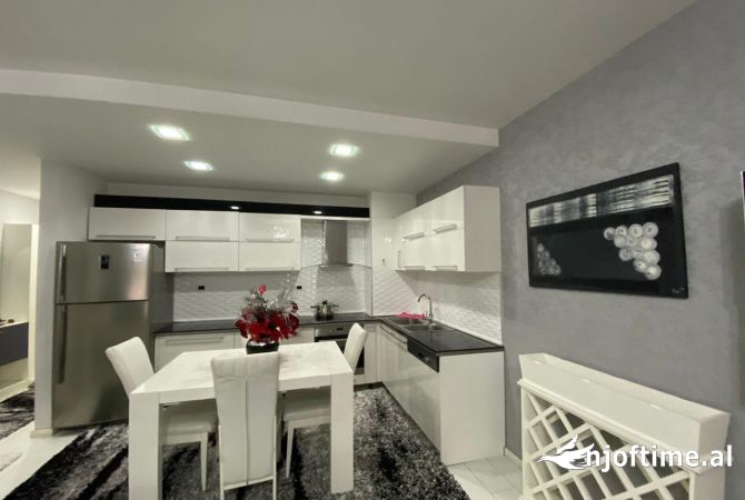 Shtepi me qera 2+1 ne Tirane - 750 Euro