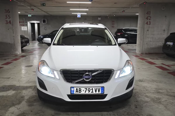 Auto in Vendita a Tirana - 10,900 Euro