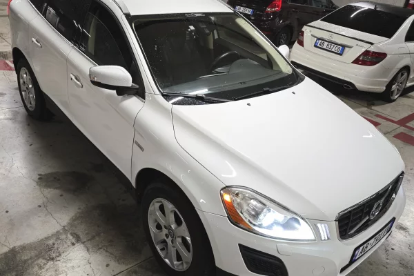 Auto in Vendita a Tirana - 10,900 Euro