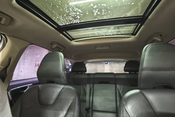 Makina ne shitje ne Tirane, Volvo, 2012 Diesel,Kambio Automatik Pagesa 10,900  Euro.