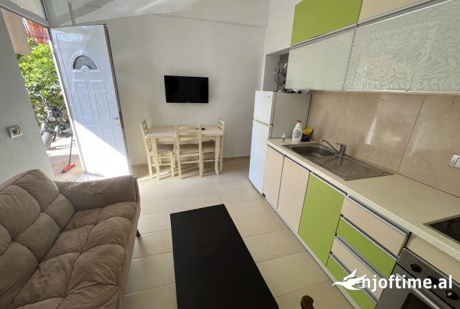 Shtepi me qera 1+1 ne Tirane - 25,000 Leke
