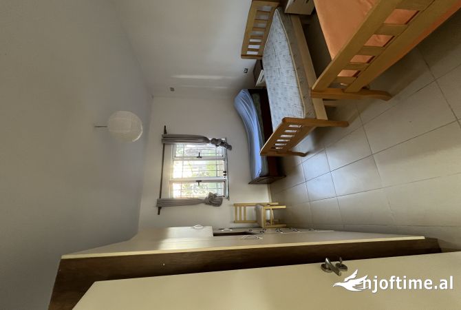 Shtepi me qera 1+1 ne Tirane - 25,000 Leke