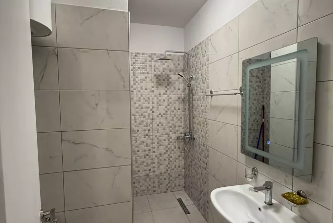 Shtepi me qera 1+1 ne Tirane - 48,000 Leke