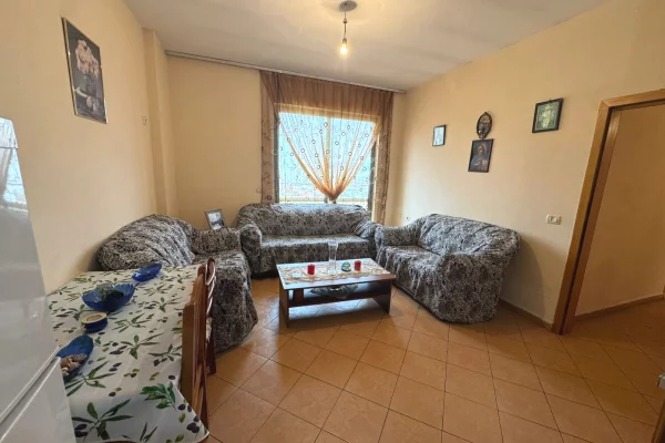 Shtepi ne shitje 2+1 ne Tirane - 130,000 Euro
