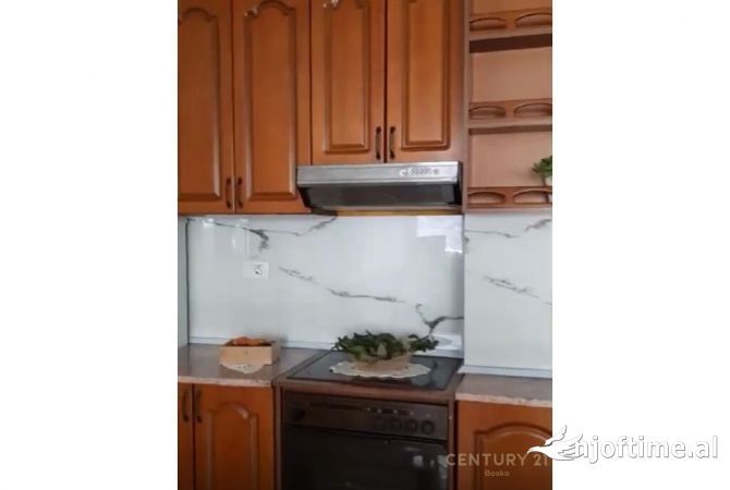 Shtepi me qera 1+1 ne Tirane - 550 Euro