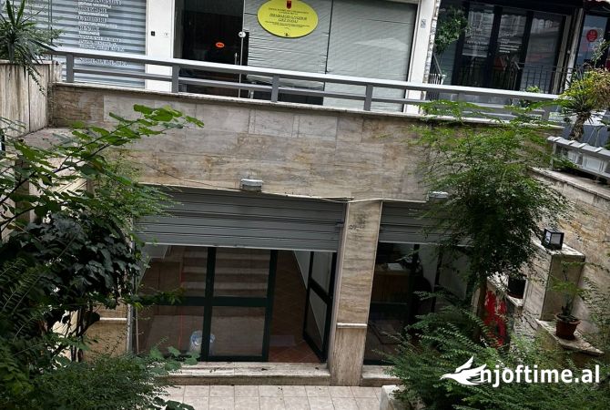 Ambient biznesi me qera 3+1 ne Tirane - 300 Euro