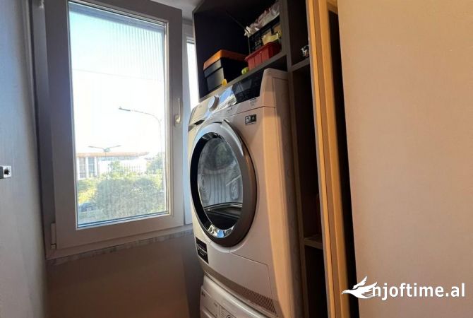 Shtepi ne shitje Apartament ne Tirane, 2+1, Mobilimi E mobiluar, Pagesa 200,000  Euro.